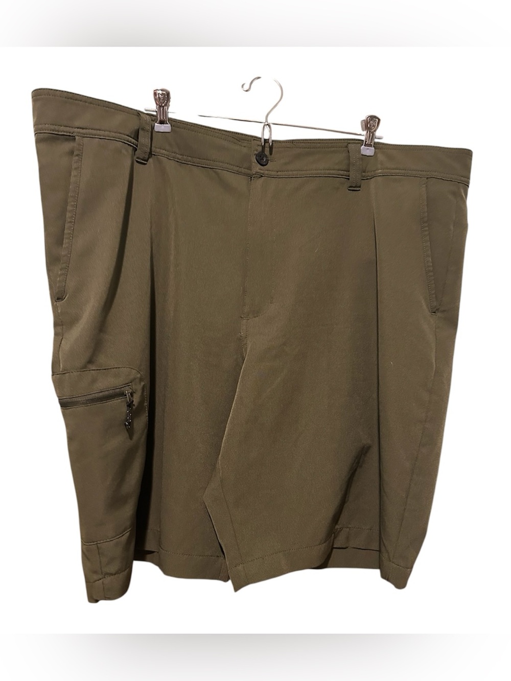 Magellan Outdoors Fish Gear Water Repellent Fishing Shorts Olive Size 44